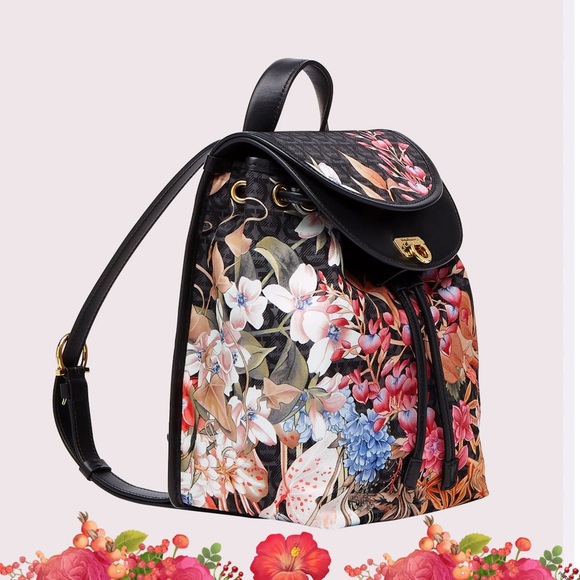 Authentic Salvatore Ferragamo wallet and backpack - Picture 12 of 16